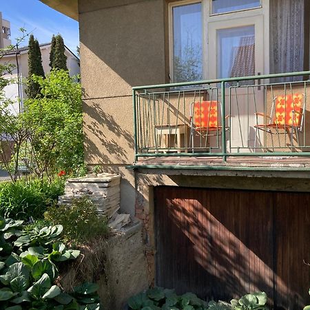 פראג Spacious Apartment - Free Parking! מראה חיצוני תמונה